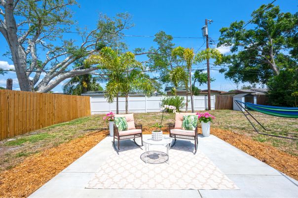 Backyard, Exterior