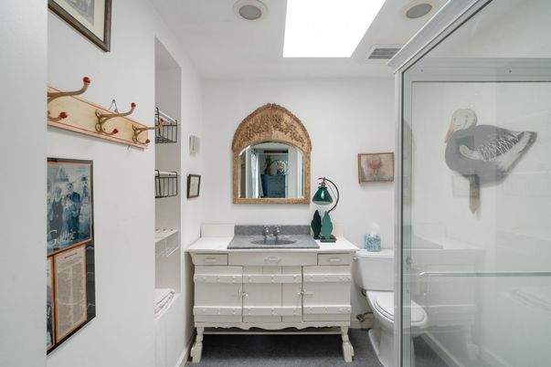Bathroom, Interior, Recessed Lighting