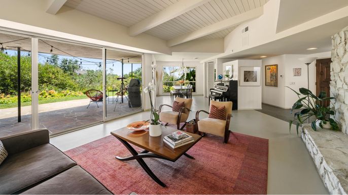 Interior, Living room, Recessed Lighting