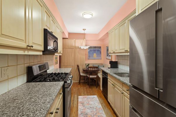 Dining room, Interior, Kitchen, Pendant Lights, Wood Texture Flooring