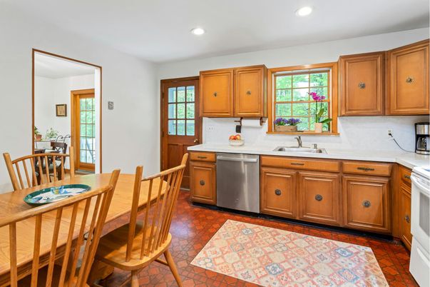 Dining room, Interior, Kitchen, Recessed Lighting, Stainless Steel Appliances