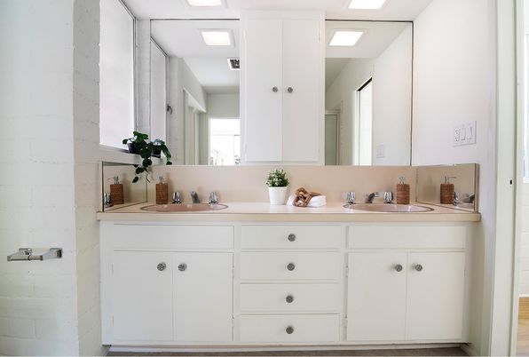 Bathroom, Dual Sink Vanities, Interior