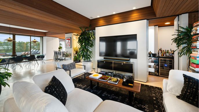 Dining room, Interior, Living room, Pendant Lights, Recessed Lighting, Wooden Ceilings