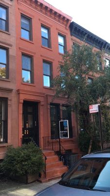 Exterior, Facade, Brownstone