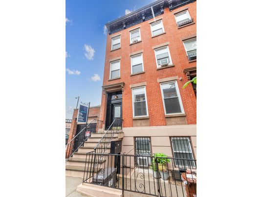 Exterior, Facade, Brick Facade, Rowhouse