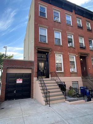 Attached, Exterior, Facade, Brick Facade, Rowhouse