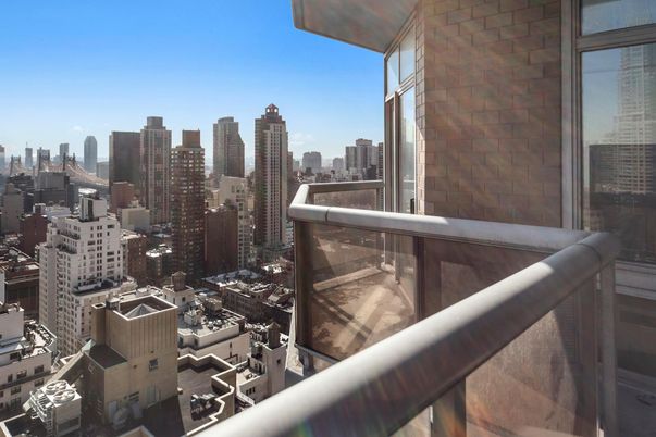 Exterior, Other, Skyline
