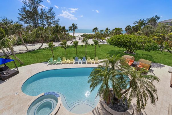 Exterior, Pool, Water