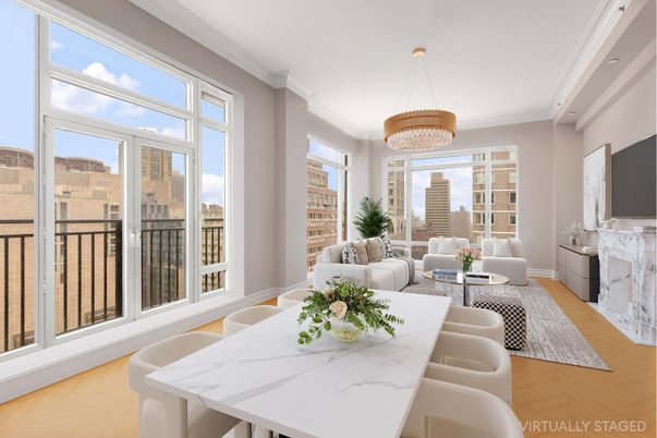 Chandelier, Dining room, Interior, Living room, Recessed Lighting, Wood Texture Flooring