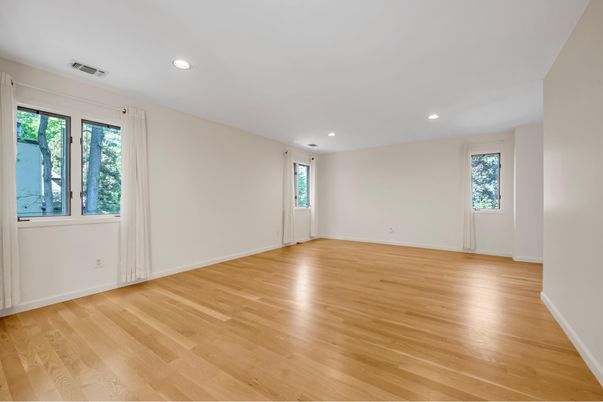Empty room, Interior, Recessed Lighting, Wood Texture Flooring
