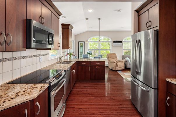 Interior, Kitchen, Living room, Pendant Lights, Recessed Lighting, Stainless Steel Appliances, Wood Texture Flooring