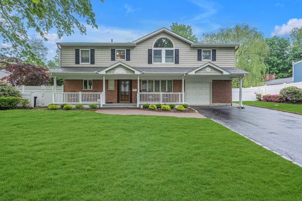 Attached, Exterior, Facade, Brick Facade, Farmhouse