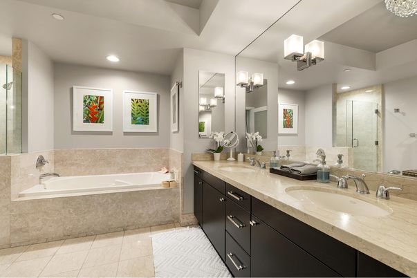 Bathroom, Dual Sink Vanities, Interior, Recessed Lighting