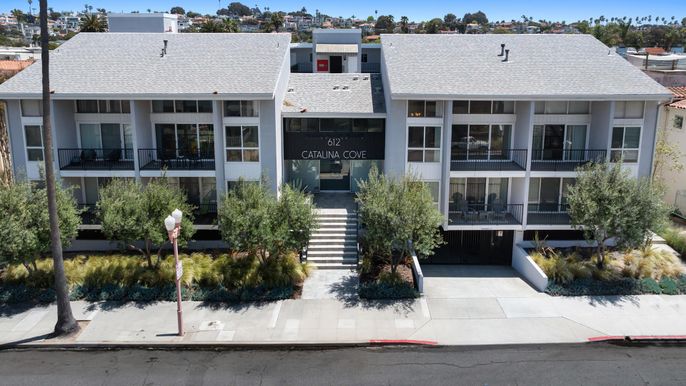 Exterior, Facade, Condo Building