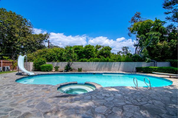 Exterior, Playground, Pool