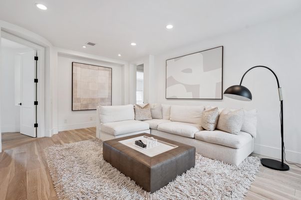 Interior, Living room, Recessed Lighting, Wood Texture Flooring