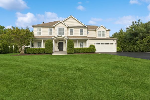 Attached, Exterior, Facade, Farmhouse
