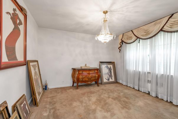 Chandelier, Empty room, Interior