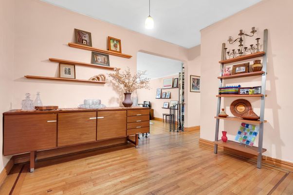 Interior, Pendant Lights, Wood Texture Flooring
