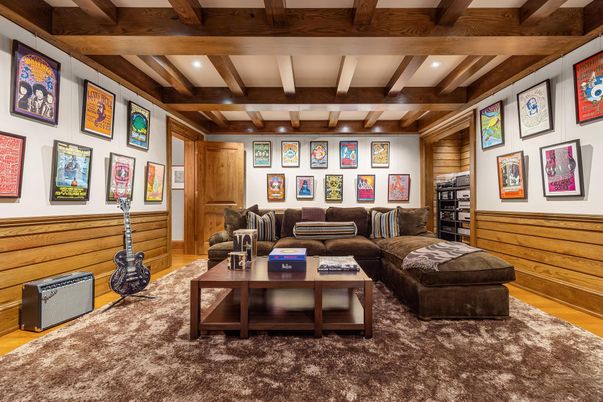 Interior, Living room, Recessed Lighting, Wooden Beams, Wooden Walls