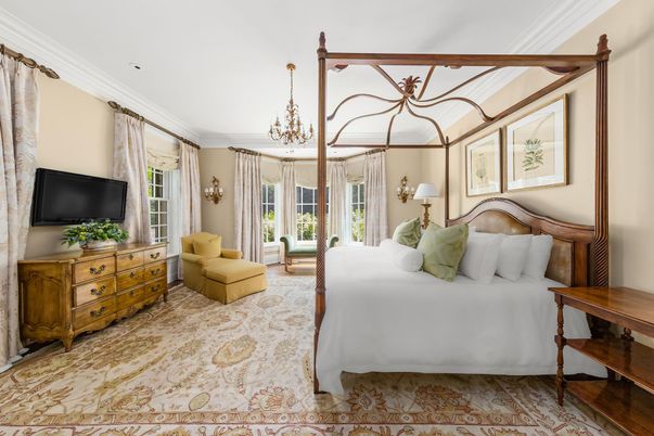 Bedroom, Chandelier, Interior, Recessed Lighting