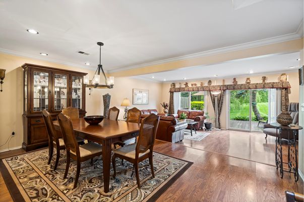 Chandelier, Dining room, Interior, Living room, Pendant Lights, Recessed Lighting, Wood Texture Flooring