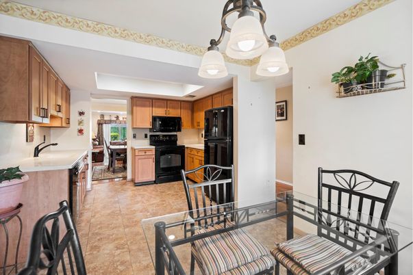Chandelier, Dining room, Interior, Kitchen