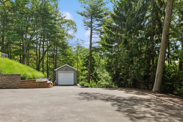 Detached Garage, Exterior