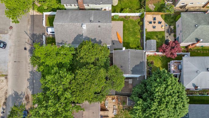 Exterior, Drone