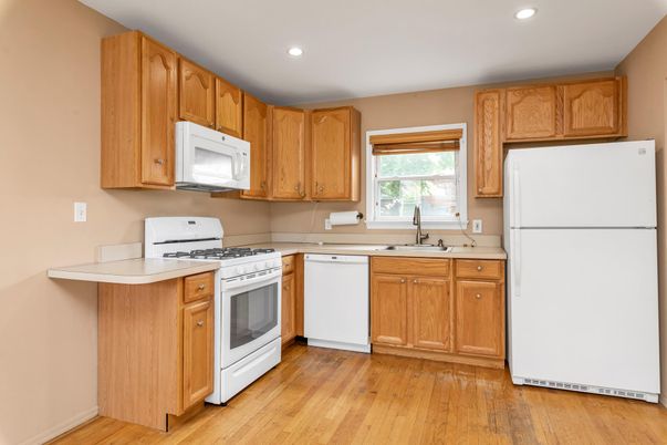 Interior, Kitchen, Recessed Lighting, Wood Texture Flooring