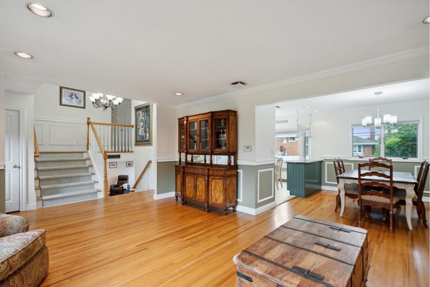 Chandelier, Dining room, Interior, Kitchen, Recessed Lighting, Wood Texture Flooring