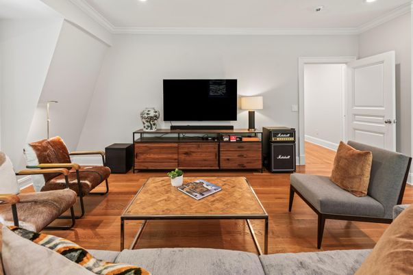 Interior, Living room, Recessed Lighting, Wood Texture Flooring