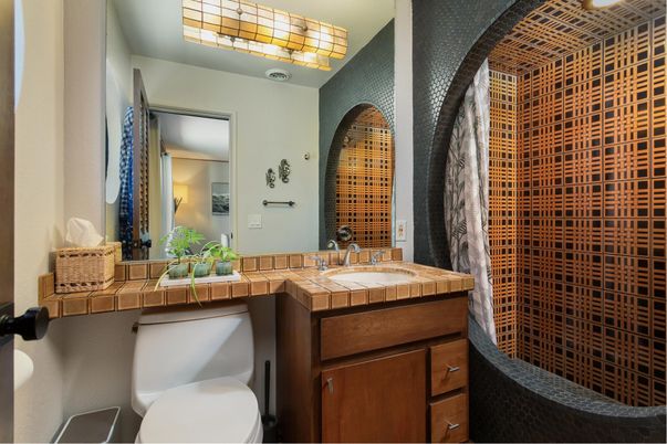 Bathroom, Interior, Tile Countertops