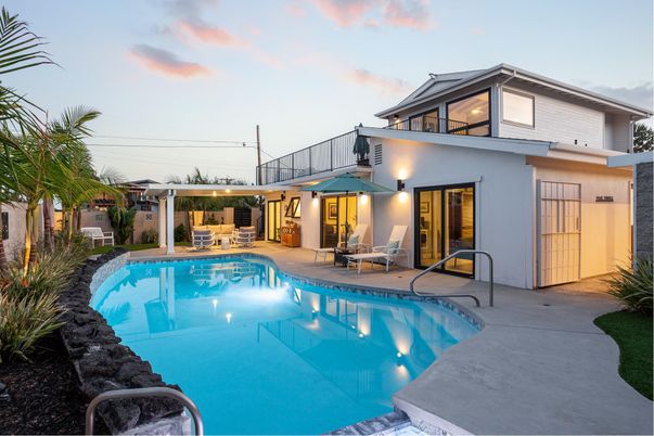 Exterior, Pool