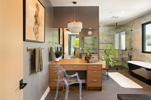 Bathroom, Free Standing Baths, Glass Shower, Interior, Pendant Lights, Recessed Lighting