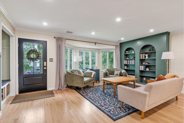 Interior, Living room, Recessed Lighting, Wood Texture Flooring