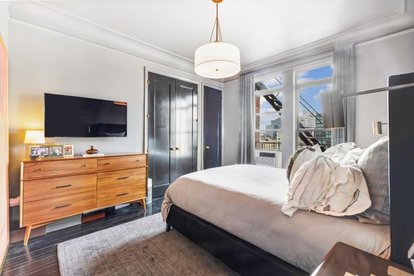 Bedroom, Interior, Pendant Lights, Wood Texture Flooring