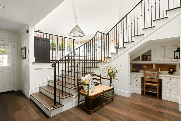 Interior, Pendant Lights, Wood Texture Flooring