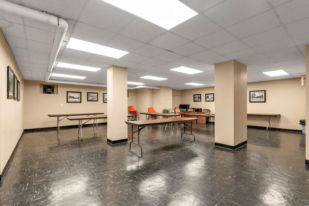 Game Room, Interior, Recessed Lighting