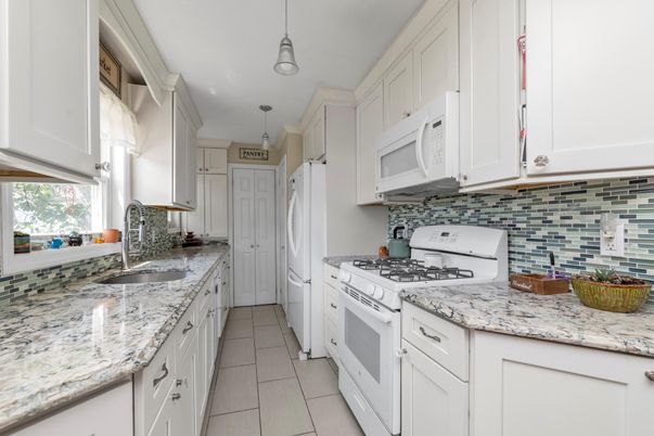 Interior, Kitchen, Pendant Lights