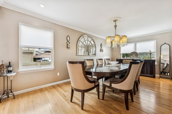 Chandelier, Dining room, Interior, Recessed Lighting, Wood Texture Flooring