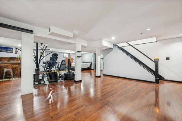 Fitness Equipment, Interior, Recessed Lighting, Wood Texture Flooring
