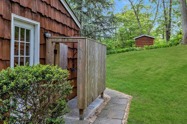 Backyard, Exterior