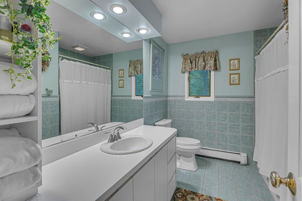 Bathroom, Interior, Recessed Lighting
