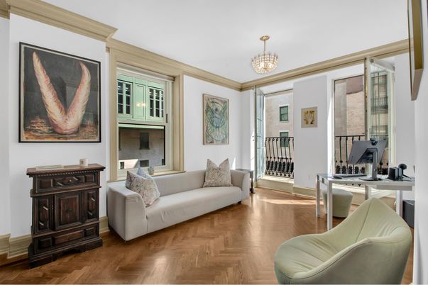 Chandelier, Interior, Wood Texture Flooring