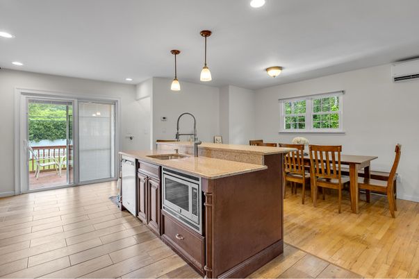 Dining room, Interior, Kitchen, Pendant Lights, Recessed Lighting, Wood Texture Flooring