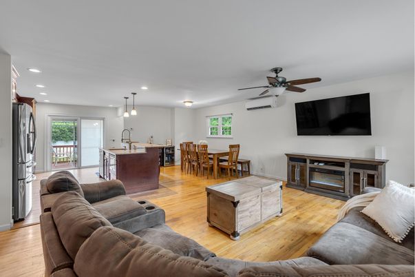 Dining room, Interior, Kitchen, Living room, Pendant Lights, Recessed Lighting, Wood Texture Flooring