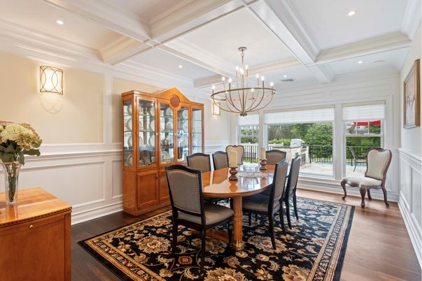 Chandelier, Dining room, Interior, Recessed Lighting, Wood Texture Flooring