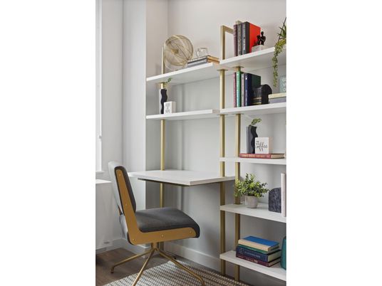Home Office, Interior