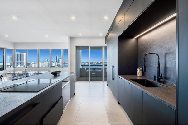 Interior, Kitchen, Recessed Lighting, Water